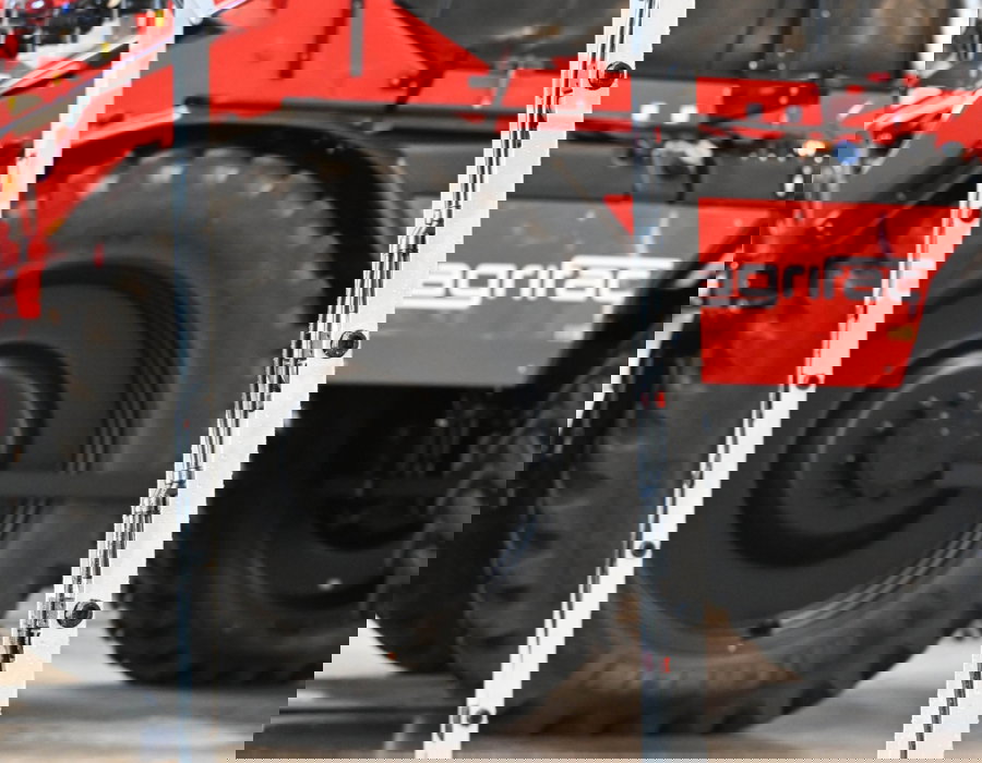 VertiPlus droplegs shown in close up detail.