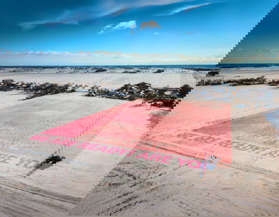 DynamicDosePlus task map spraying a Mona Lisa painting in snow.