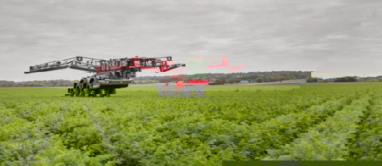 Folding boom of the Vanguard 67 sprayer.