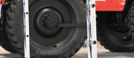 Close up of the VertiPlus droplegs.