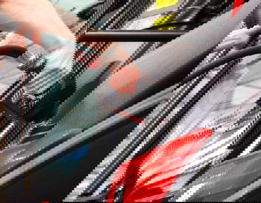 Fueling up the sprayer with HVO.